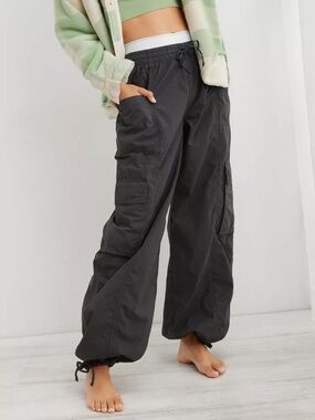 Aerie High Waisted Go-For-It Baggy Cargo Wide Leg Adjustable Jogger Gray Sz L